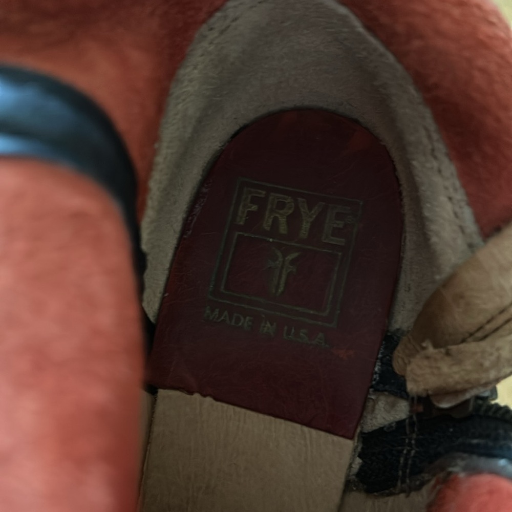Frye - Picture 12 of 16